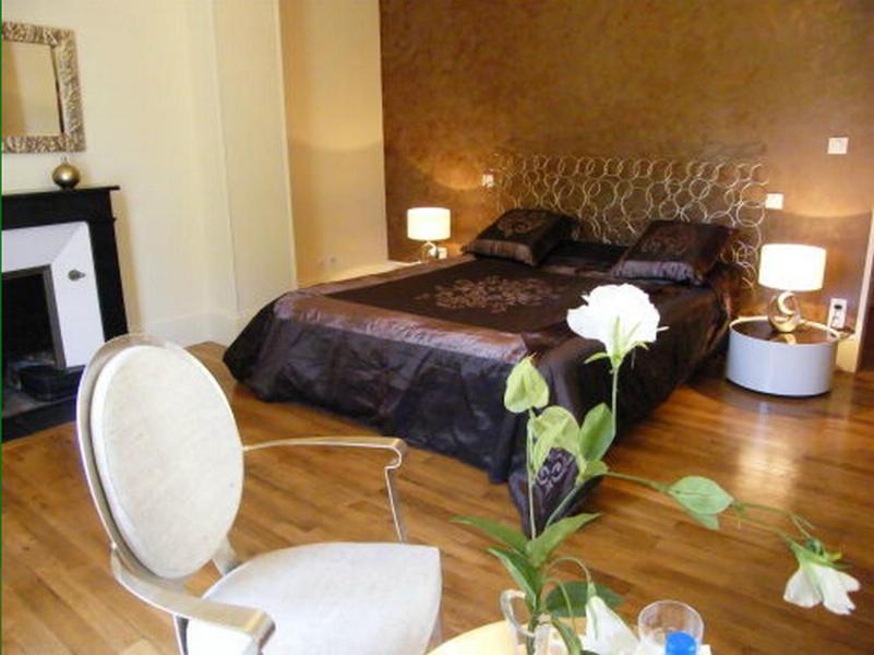 Chateau Tout Y Fault Loriges Bilik gambar